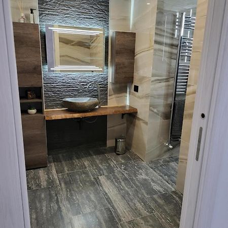 Residenza Giulia Apartment เบรเชีย ภายนอก รูปภาพ