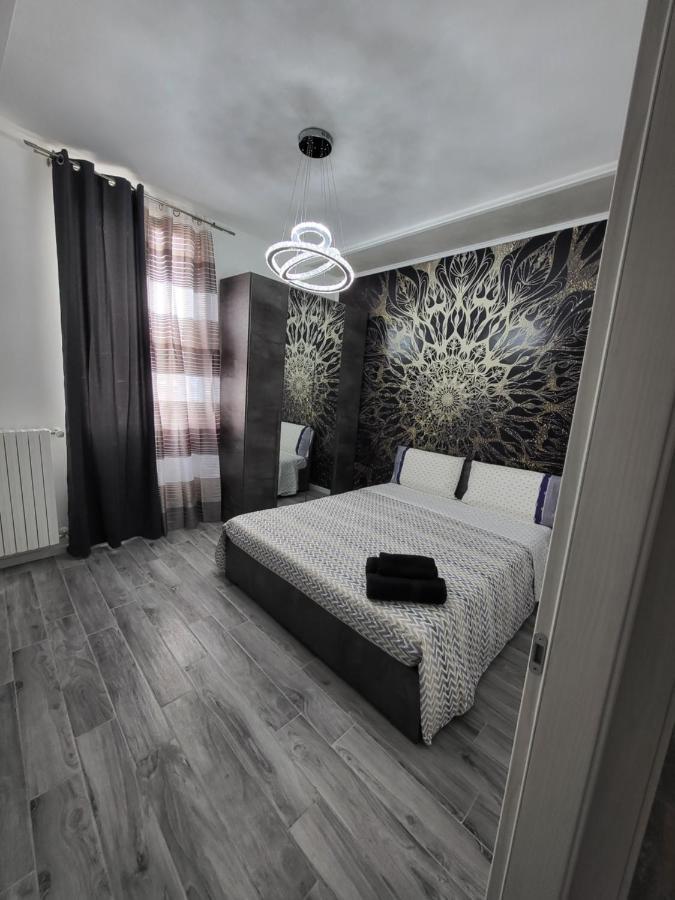 Residenza Giulia Apartment เบรเชีย ภายนอก รูปภาพ