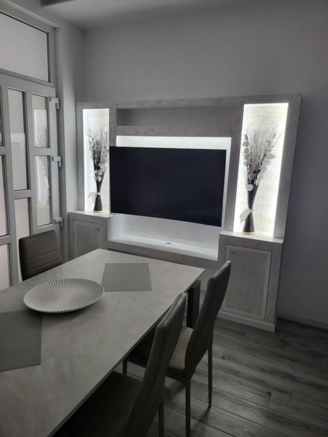 Residenza Giulia Apartment เบรเชีย ภายนอก รูปภาพ
