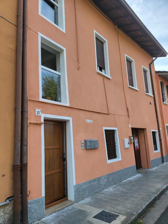 Residenza Giulia Apartment เบรเชีย ภายนอก รูปภาพ